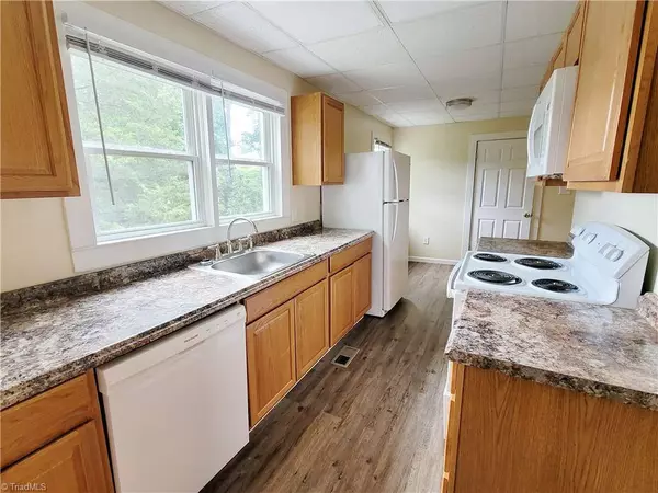 319 Berry Garden RD, Kernersville, NC 27284