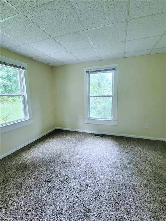 319 Berry Garden RD, Kernersville, NC 27284