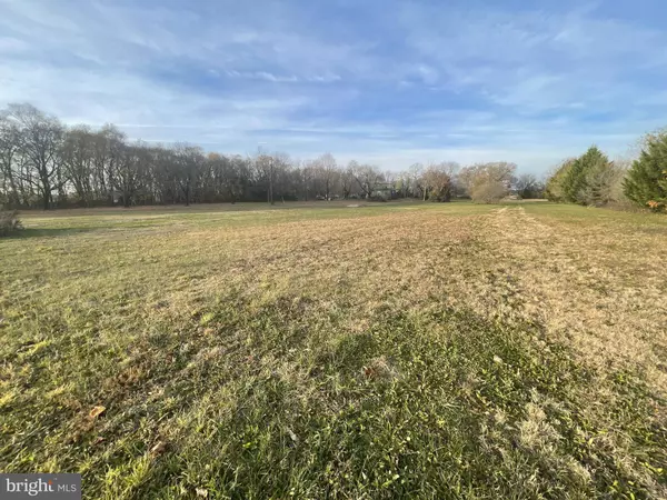 338 E WEYMOUTH RD, Buena, NJ 08310