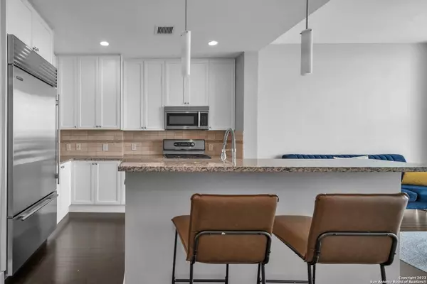 610 E Market St UNIT 2713, San Antonio, TX 78205