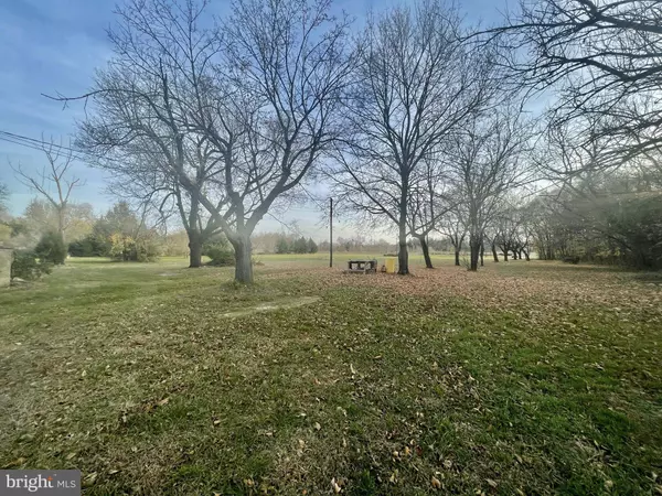 338 E WEYMOUTH RD, Buena, NJ 08310