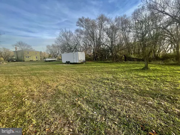 338 E WEYMOUTH RD, Buena, NJ 08310