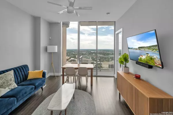 610 E Market St UNIT 2713, San Antonio, TX 78205