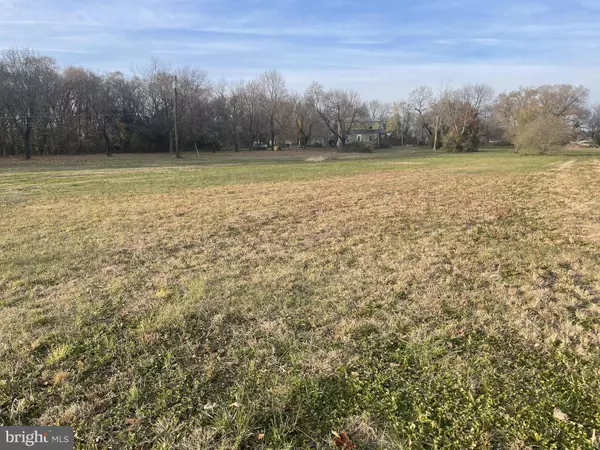 338 E WEYMOUTH RD, Buena, NJ 08310