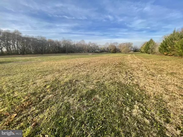 338 E WEYMOUTH RD, Buena, NJ 08310