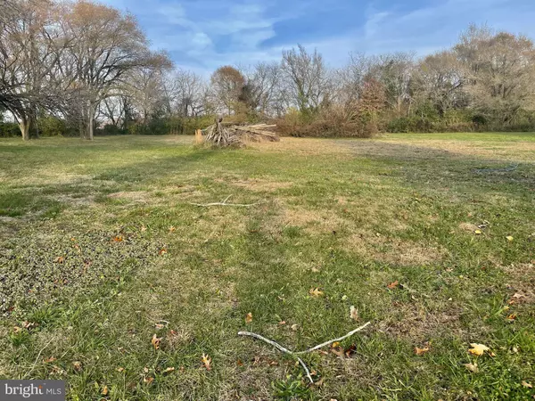 338 E WEYMOUTH RD, Buena, NJ 08310