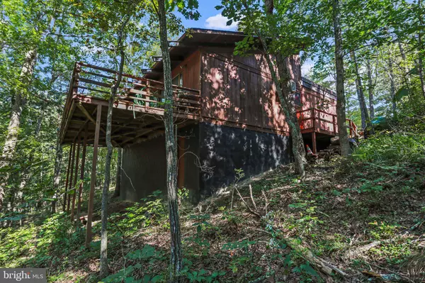 114 BRAWLEY LN, Basye, VA 22810