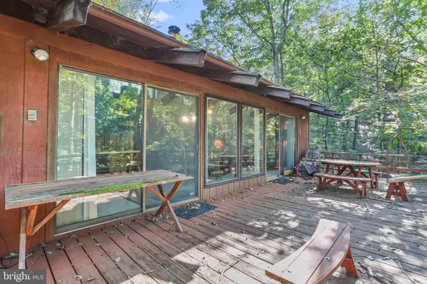 114 BRAWLEY LN, Basye, VA 22810