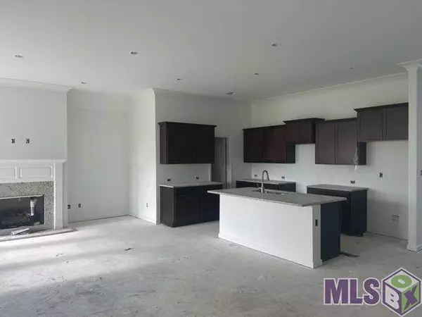 58890 APRIL LN, Plaquemine, LA 70764