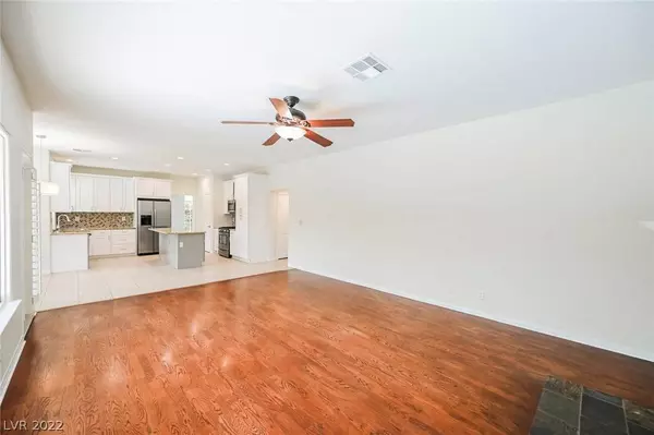 2016 Cedar Hills Street, Las Vegas, NV 89128