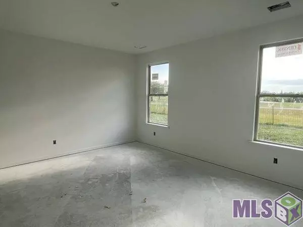 58890 APRIL LN, Plaquemine, LA 70764