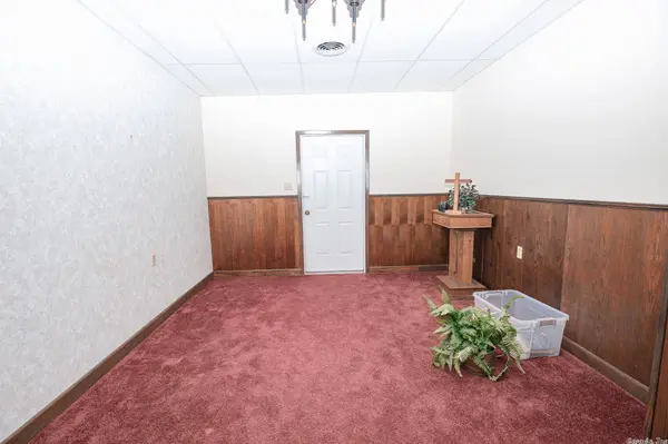 2401 Camden Road, Pine Bluff, AR 71603