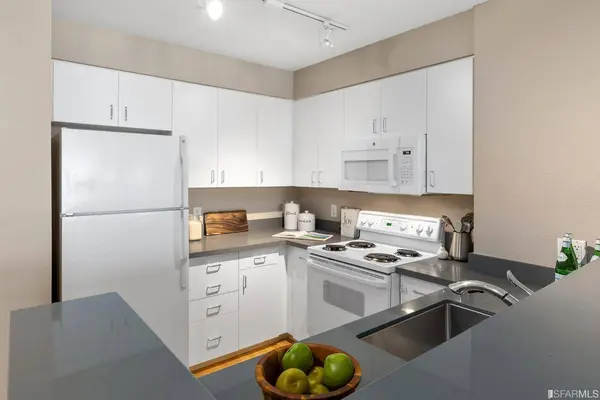 8100 Oceanview TER, San Francisco, CA 94132