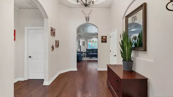 905 Easton Dr, San Marcos, TX 78666