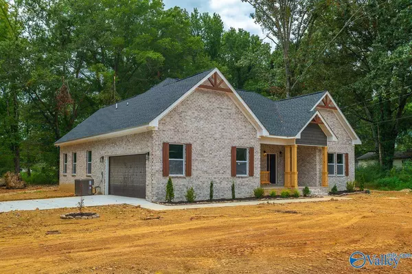 19967 Yarbrough Road, Athens, AL 35613