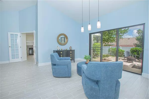 1062 WEAVER DR, Oviedo, FL 32765