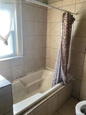 2439 HIGHLAND Street, Detroit, MI 48206