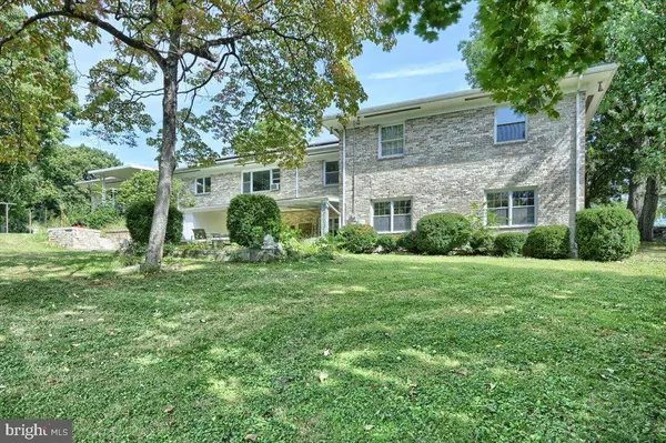 426 TRUDY RD, Harrisburg, PA 17109