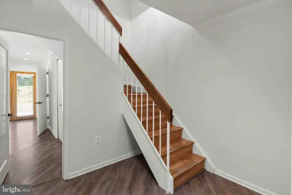 7127 FORBES BLVD, Lanham, MD 20706