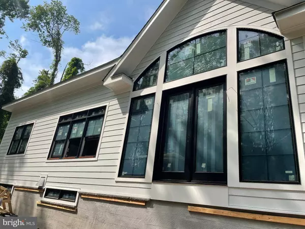 6 SOLEBURY MOUNTAIN RD, New Hope, PA 18938