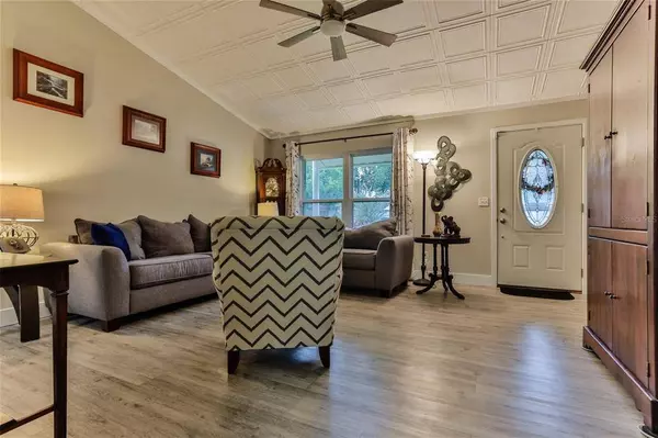 627 CHEROKEE LN, Holly Hill, FL 32117