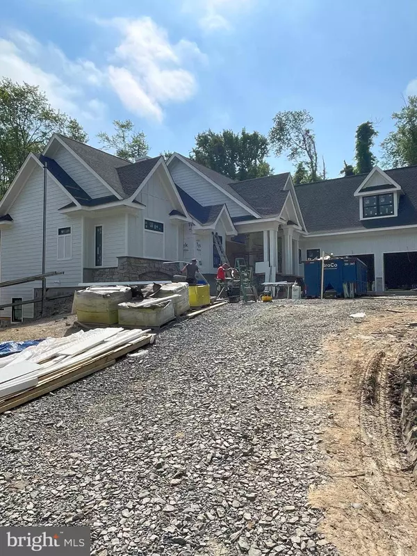 6 SOLEBURY MOUNTAIN RD, New Hope, PA 18938