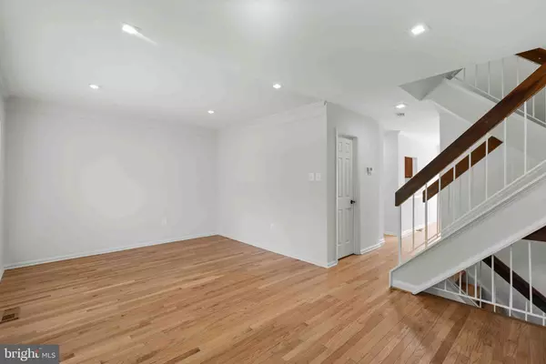 7127 FORBES BLVD, Lanham, MD 20706