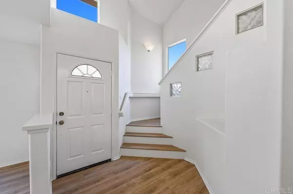 1827 Key Largo RD, Vista, CA 92081