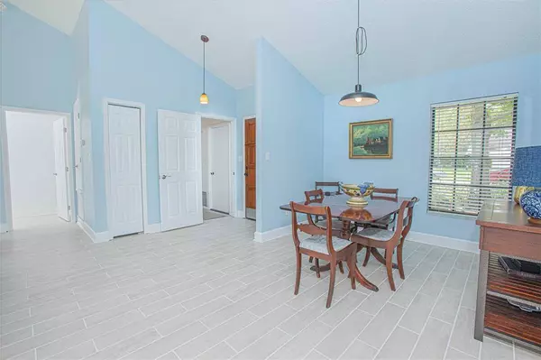 1062 WEAVER DR, Oviedo, FL 32765