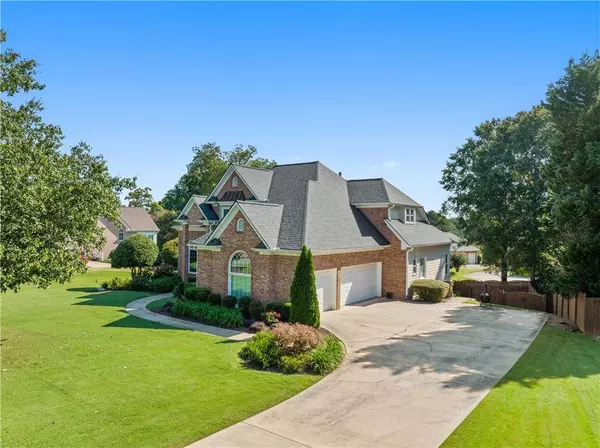 4950 Oakmont Bend DR, Alpharetta, GA 30004