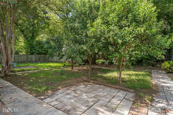 6002 Fairfield Avenue, Shreveport, LA 71106