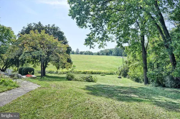 426 TRUDY RD, Harrisburg, PA 17109