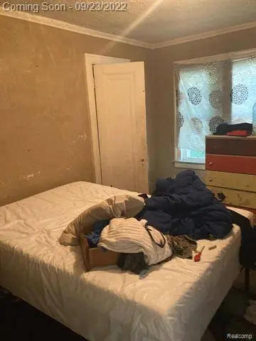 2439 HIGHLAND Street, Detroit, MI 48206