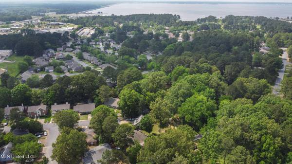 335 Parkway Road, Brandon, MS 39047