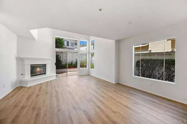 1827 Key Largo RD, Vista, CA 92081