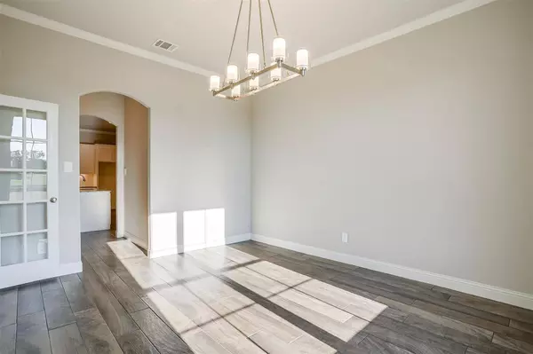 1009 Henry Way, Springtown, TX 76082