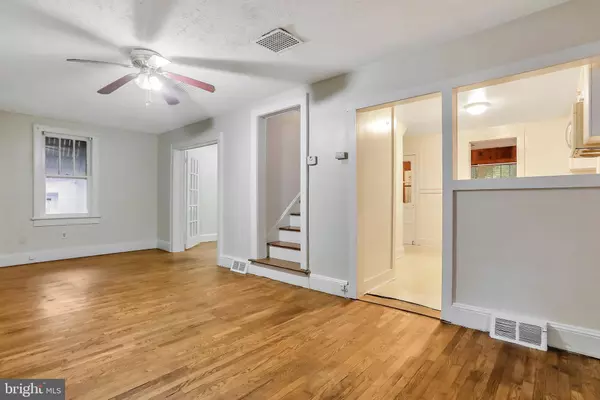 240 SHORT ST, Front Royal, VA 22630