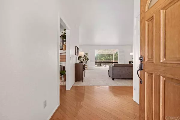 25206 Jesmond Dene Heights PL, Escondido, CA 92026