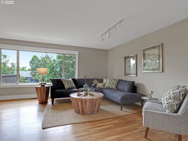 11630 SW TIMBERLINE DR, Beaverton, OR 97008