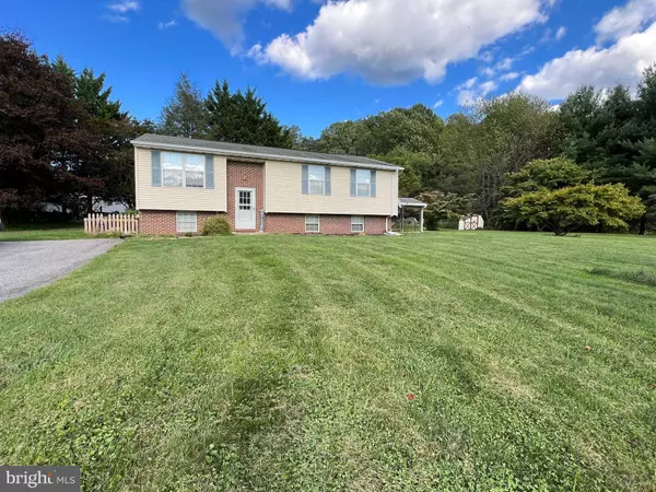 2741 LITTLE LN, Westminster, MD 21157