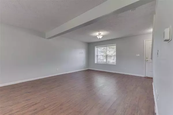 2410 Monarchy LN, Greenwood, IN 46143