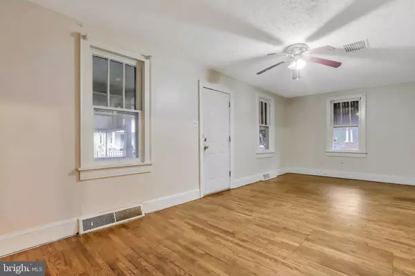 240 SHORT ST, Front Royal, VA 22630