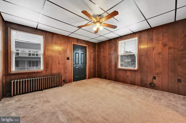 17 S CHERRY ST, Myerstown, PA 17067