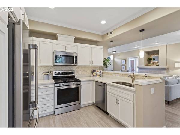 1906 NE CADBURY AVE #107, Hillsboro, OR 97006