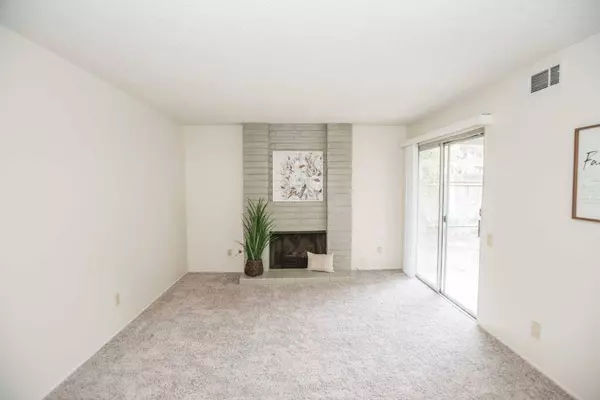 5664 Gearny DR, Sacramento, CA 95823