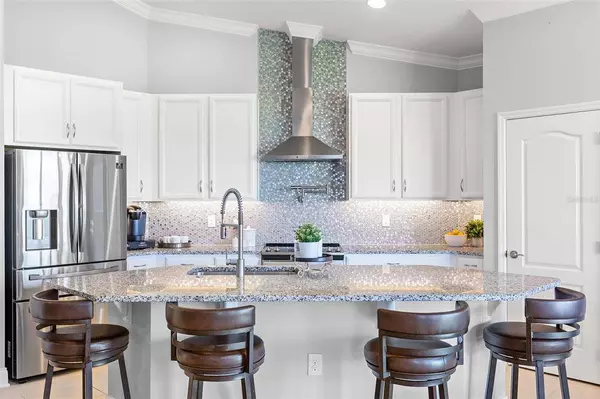 17166 HICKORY WIND DR, Clermont, FL 34711