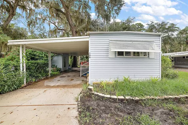 126 SHADOW WOODS LN S, Eustis, FL 32726