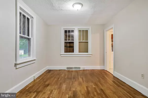 240 SHORT ST, Front Royal, VA 22630