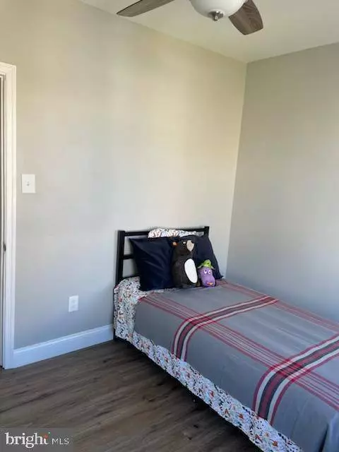 2330 S HICKS ST, Philadelphia, PA 19145