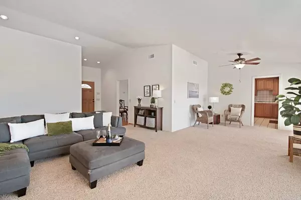 25206 Jesmond Dene Heights PL, Escondido, CA 92026